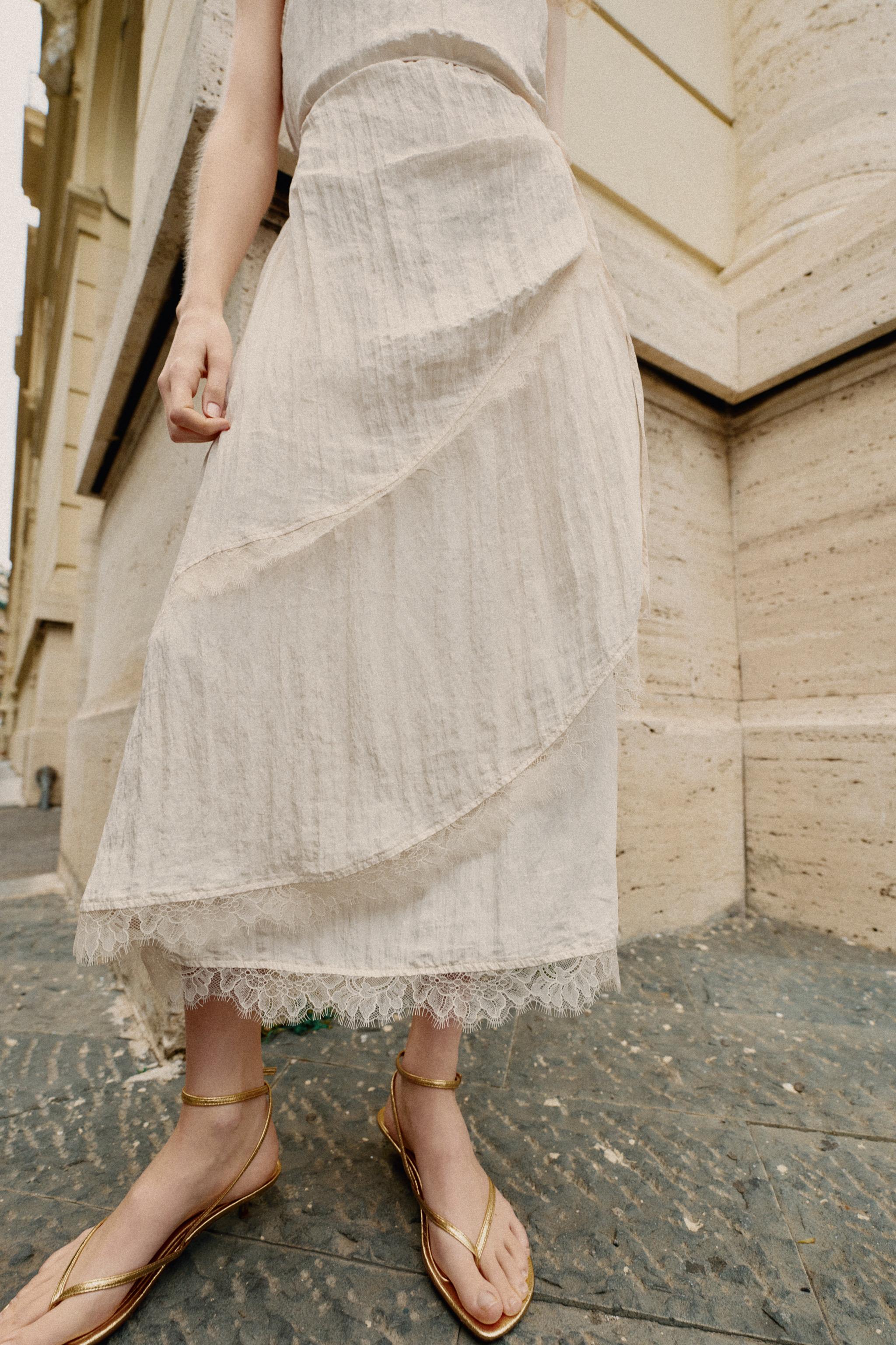 LACE TRIM MIDI SLIP DRESS
